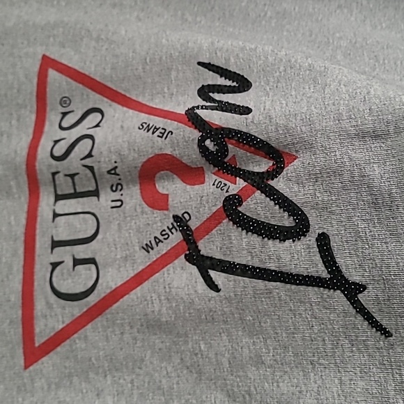 Guess sweatshirt - Picture 2 of 4